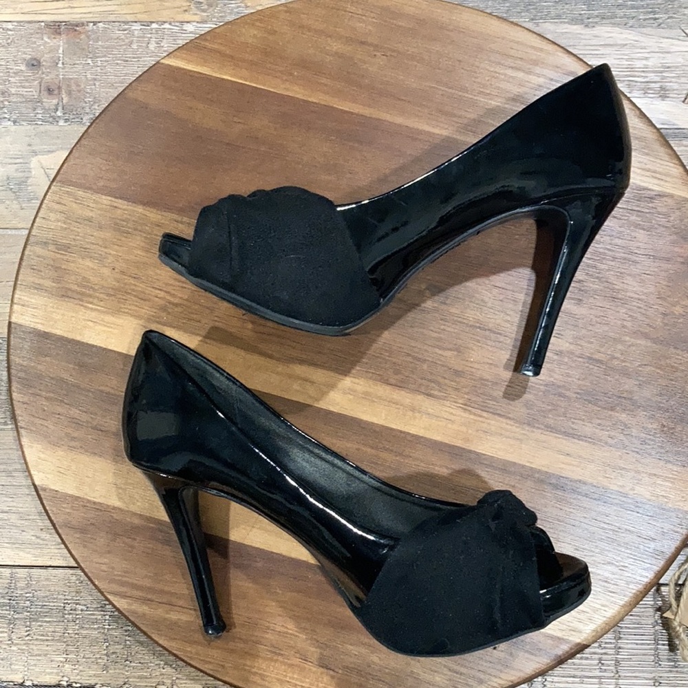 Fioni Black Peeptoe Stiletto